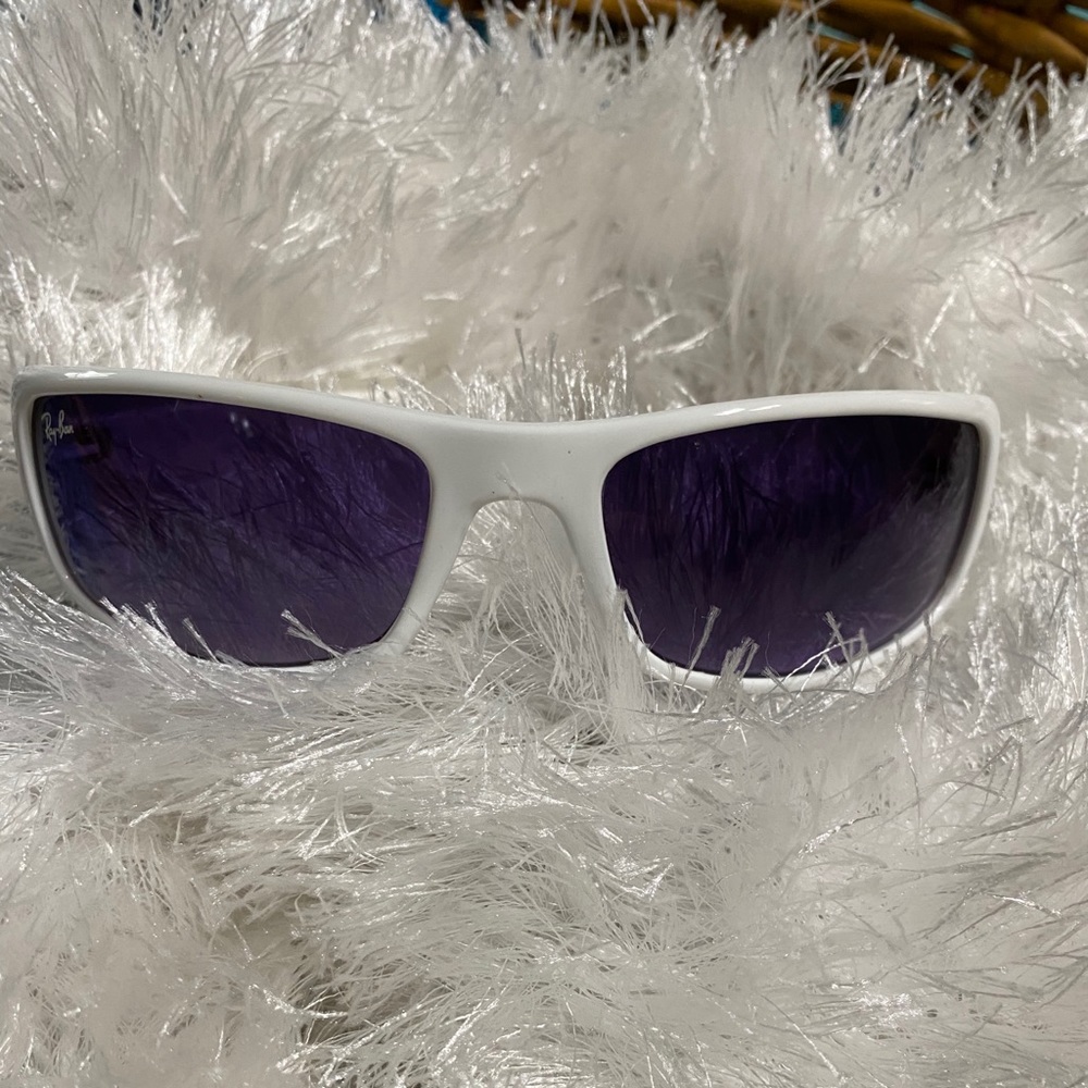 Women’s Ray Ban’s Sunglasses